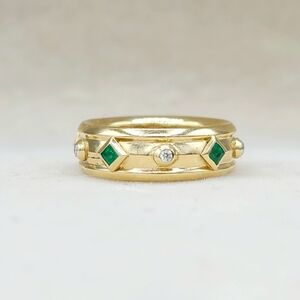 David Yurman Modern Renaissance Band Ring in 18k Gold With Emeralds and Diamonds